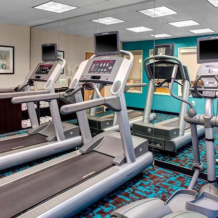 Fairfield Inn And Suites By Marriott Emporia I-95 Экстерьер фото
