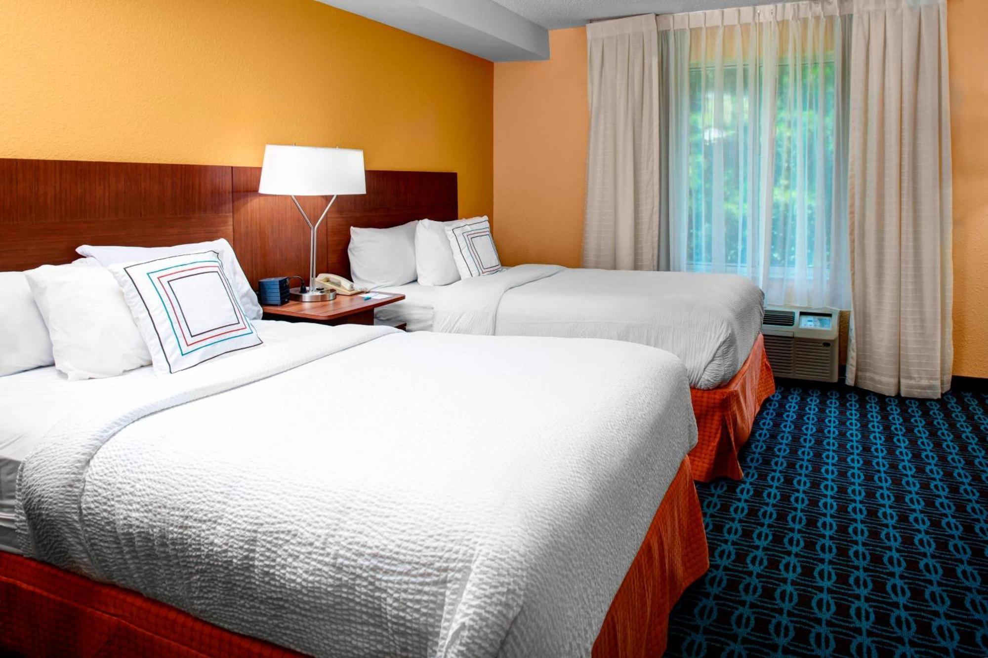 Fairfield Inn And Suites By Marriott Emporia I-95 Экстерьер фото