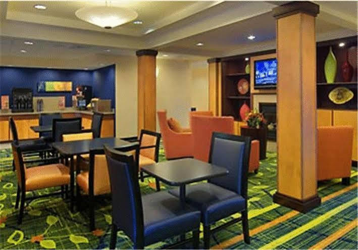 Fairfield Inn And Suites By Marriott Emporia I-95 Экстерьер фото